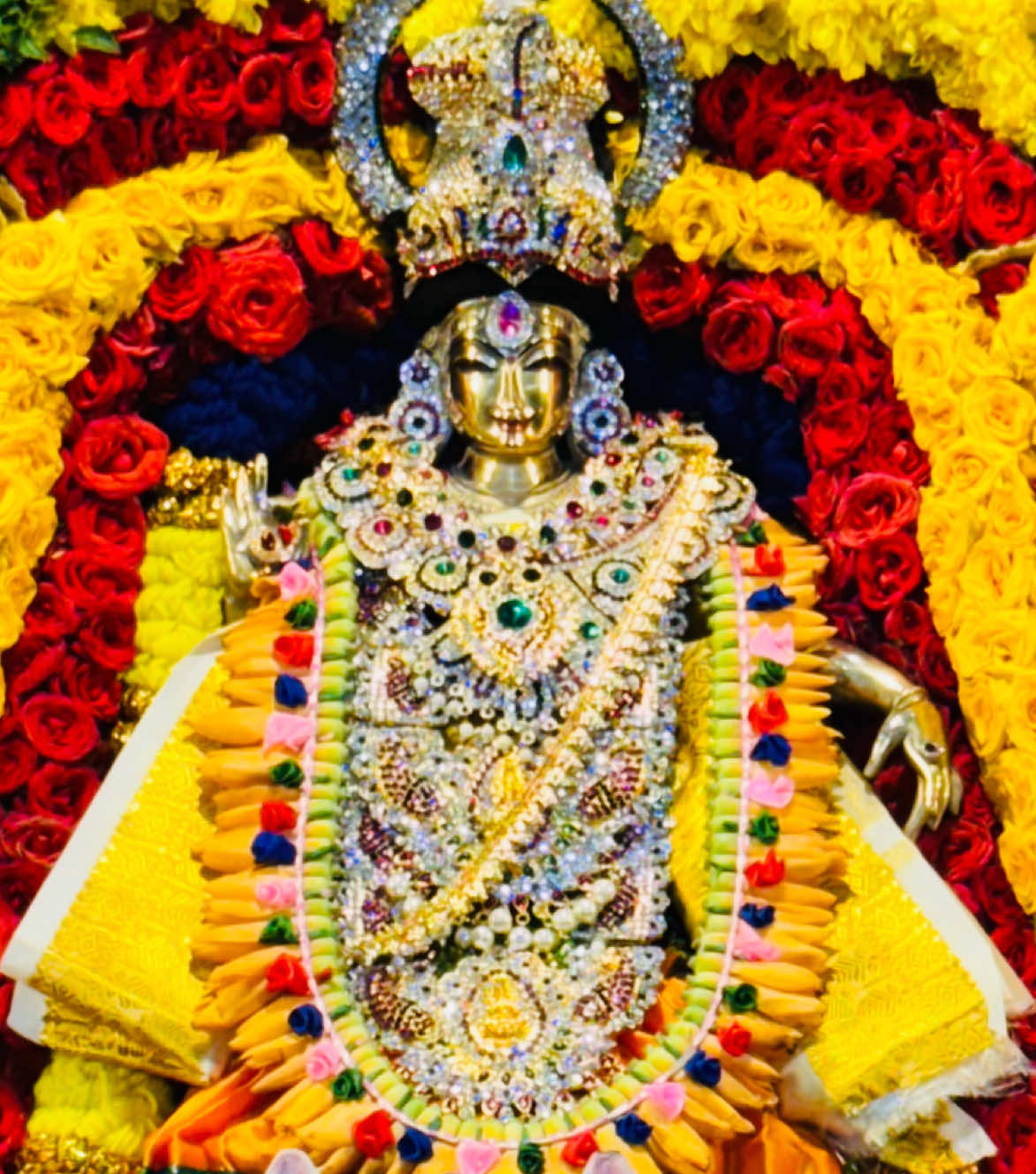 Swamiye Saranam Ayyappa 🙏🫶🏾🏹 🐅 🙏 Sri Vairavimada Kaliamman Temple  #vairavimadakaliamman #kaliamman #omsakthi #Sri PeriyachiAmman #SriAngalamman #SriDurgaiamman #SriVinayagar #SriMurugan  #Muneeswaran #Ayya #Muniandi  #Sri Maduraiveran  #kavaltheivam #karupusamy #munisvaran_aiyan_tunai #aiyan #Ayyappan #SriViswanathar #SriAngalamman #srikalyanasundareswarar #Srikokilambal   #Sri Guruvayurappan #swami ayyapan           #SwamiyeSaranamAyyappa🫶🏾🫶🏾🏹 🐅  #Prayers #Blessing  #Lovetoshare #photography  Sri Vairavimada Kaliamman Temple  Address : 2001 Lorong 8 Toa Payoh Singapore 319259 YouTube: https://youtube.com/@cybertamilrocks?si=_qj4IaIUo_Xx8mgc TikTok: https://www.tiktok.com/@tamilchelvan_tc?_t=8owvlibAEPB&_r=1 https://www.instagram.com/tamilchelvan_tivathas?igsh=MWdsYzh3bG9oYms3NQ%3D%3D&utm_source=qr