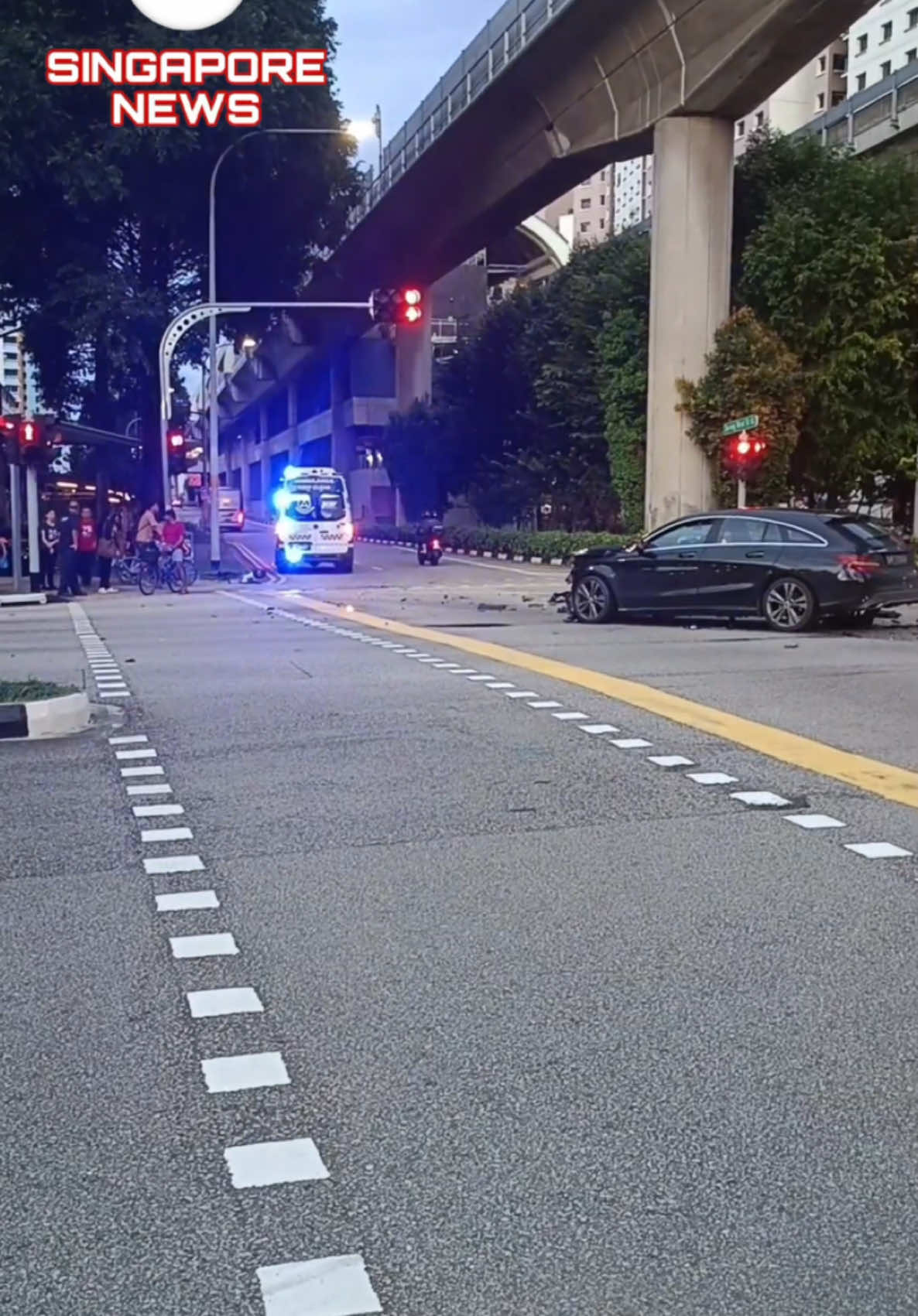 For the Latest News Join Telegram Now :-https://t.me/singaporenews65 Today ( 02/12/2024 ) Car accident at Boon Lay Way Road