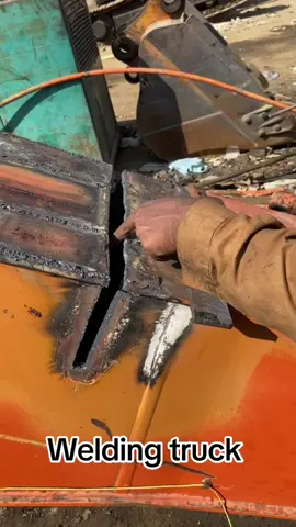 How ro amazing fIll gape #Excavatorboom #weldingtrick ##weldideas##welder