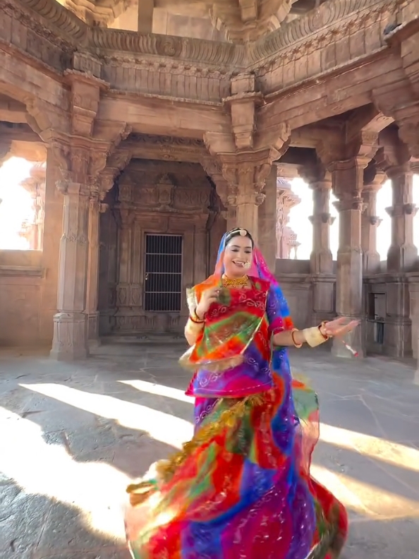 Rajasthan😍  Outfit by ~ @gouri_textile  Wearing beautiful chuda by ~ @jharokha04  Wearing traditional set by ~ @jharokha04  #trendingreels #reels #reelsinstagram #viral #viralreels #like #explore #exploremore #lovequotes #reelitfeelit #instagood #trending #trendingsongs #marwadi #marwadisong #traditional #rajasthan #rajasthani #rajasthandiaries #rajasthani_style #jodhpur #jodhpuri #baisa #rajputana #rajputiposhak #beautiful #foryou #cute #foryoupage  @nidhibaisa121