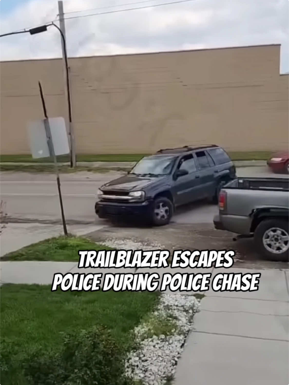 Trailblazer escapes police during police chase #fyp #CapCut #viral