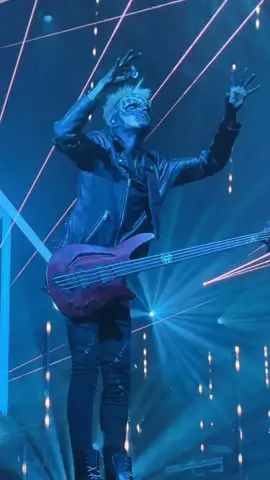 obsessed with iii’s new jacket. 🙂‍↕️ cardiff. 30. november.  #sleeptoken #sleeptokenband #sleeptokenlive #fyp #concerts #sleeptokenworship #sleeptokeniii 