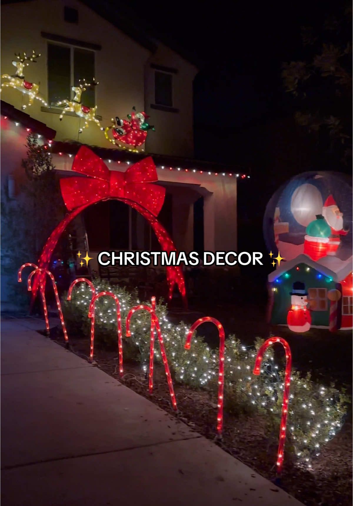 Obsessed with this year’s set up 🥹❤️✨ #happyholidays #christmas #christmasdecor #outdoorchristmasdecor #christmaslights #christmascountdown #christmastiktok #momlife #momlifebelike #MomsofTikTok #momtok #december #happydecember #merrychristmas 