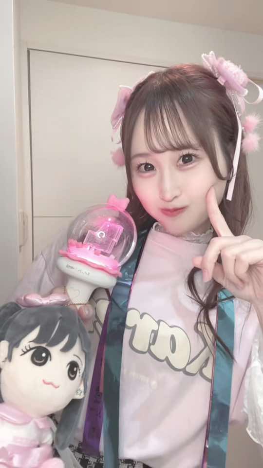 かれんたんから嬉しいコメントが😭😭1個前の動画のコメ欄みんなにもみてほしい！！！😭💗 ホルツ名古屋の余韻引きずって撮ったよ~🥹 #すとーりーおぶふるっぱー #ふるっぱー #フルーツジッパー #アイドル #名古屋アイドル #名古屋 #オススメ #fyp 