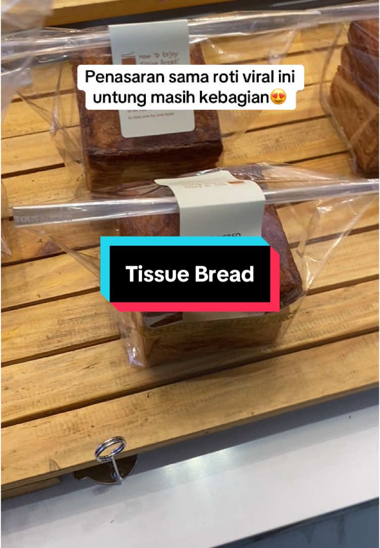 #kulinerbogor #tissuebread #touslesjours #tokokuebogor #cakebogor 