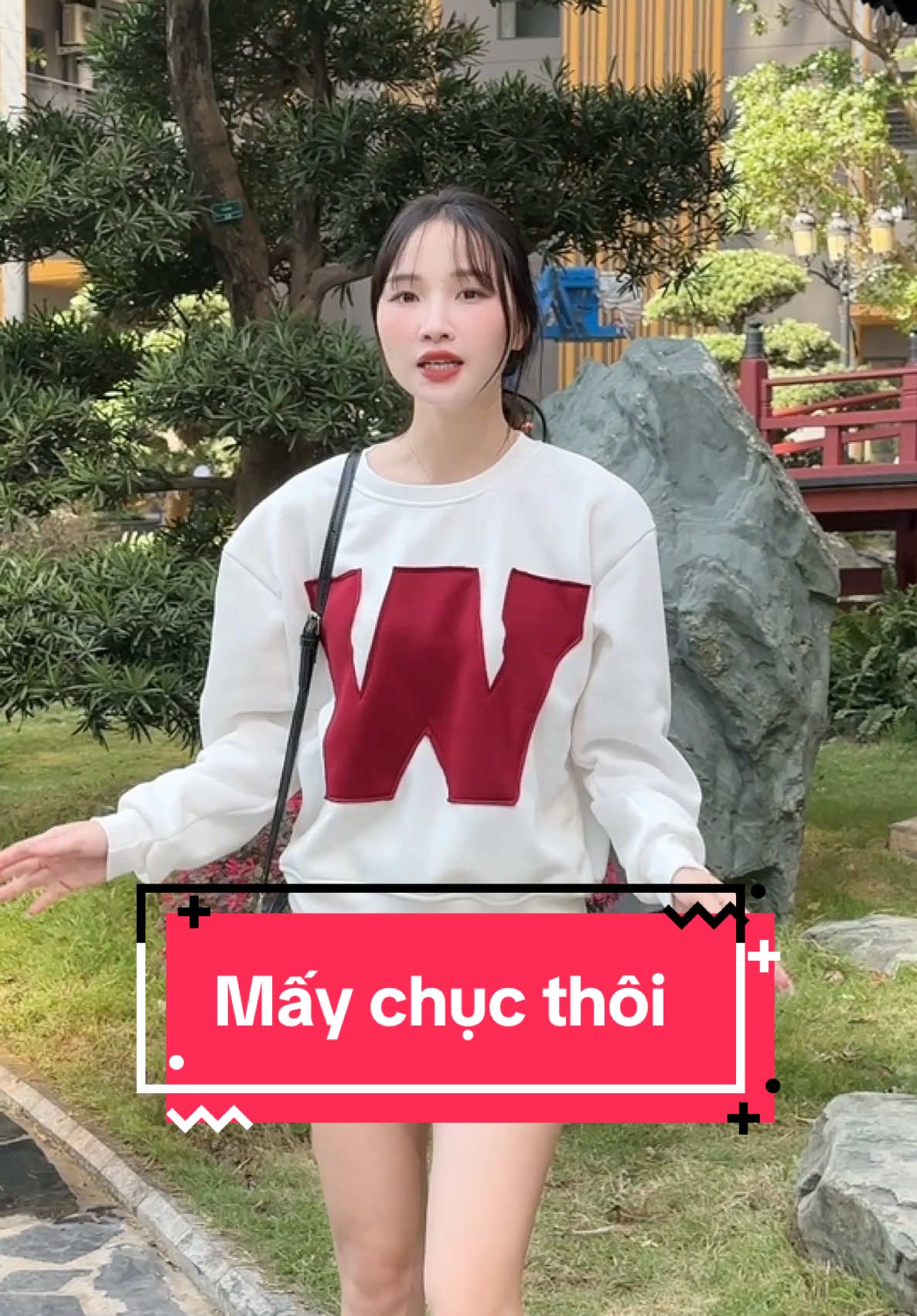 Lạnh rồi mua áo đi ce ơi. Mặc đẹp lắm #changne1999 #aoni #aonibong #aohoodie #aonibongsweater 