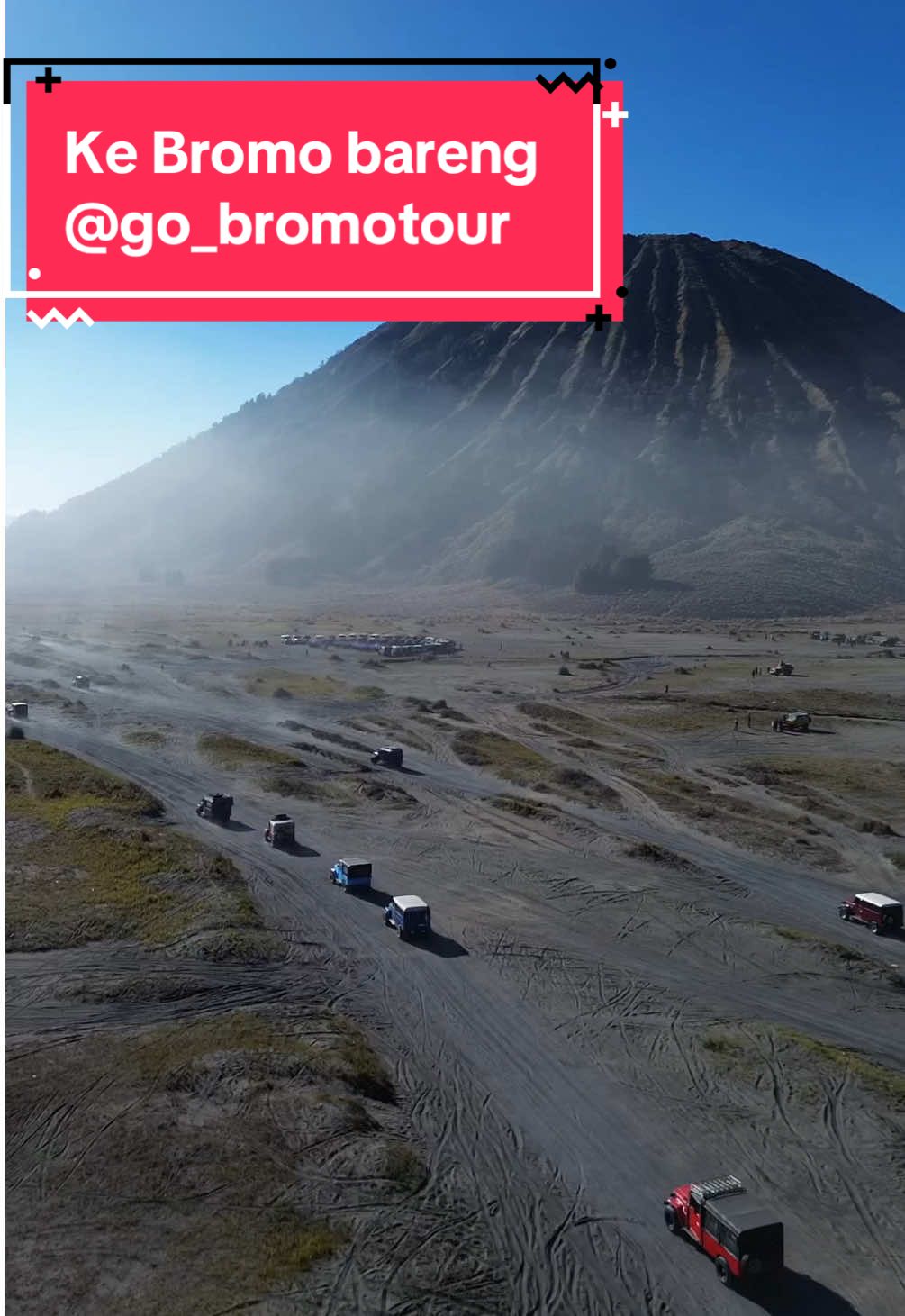 Awal bulan desember aja udah rame, apalagi akhir bulan nanti. Segera booking trip ke Bromo deh sebelum kebahabisan kuota🤩 #opentripbromo #fyp #privattripbromo #tiketbromo #capcut #bromo #wisatabromo #hightseason 