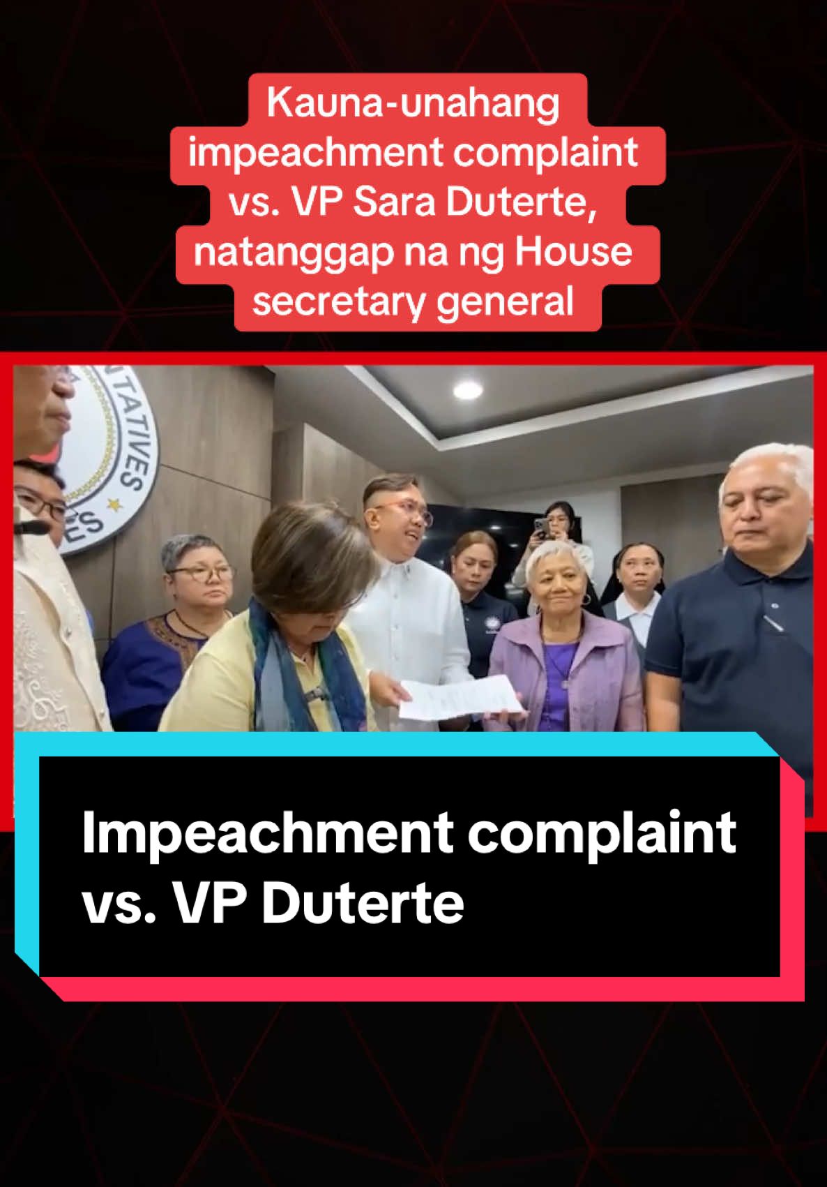 #News5OnTape | Pormal nang natanggap ni House Secretary General #ReginaldVelasco ang impeachment complaint laban kay Vice Pres. #SaraDuterte na inihain ng 16 na complainants mula sa civil society organizations, religious leaders, sectoral representatives, at pamilya ng drug war victims. #News5 | via @Marianne Enriquez #NewsPH #BreakingNewsPH 