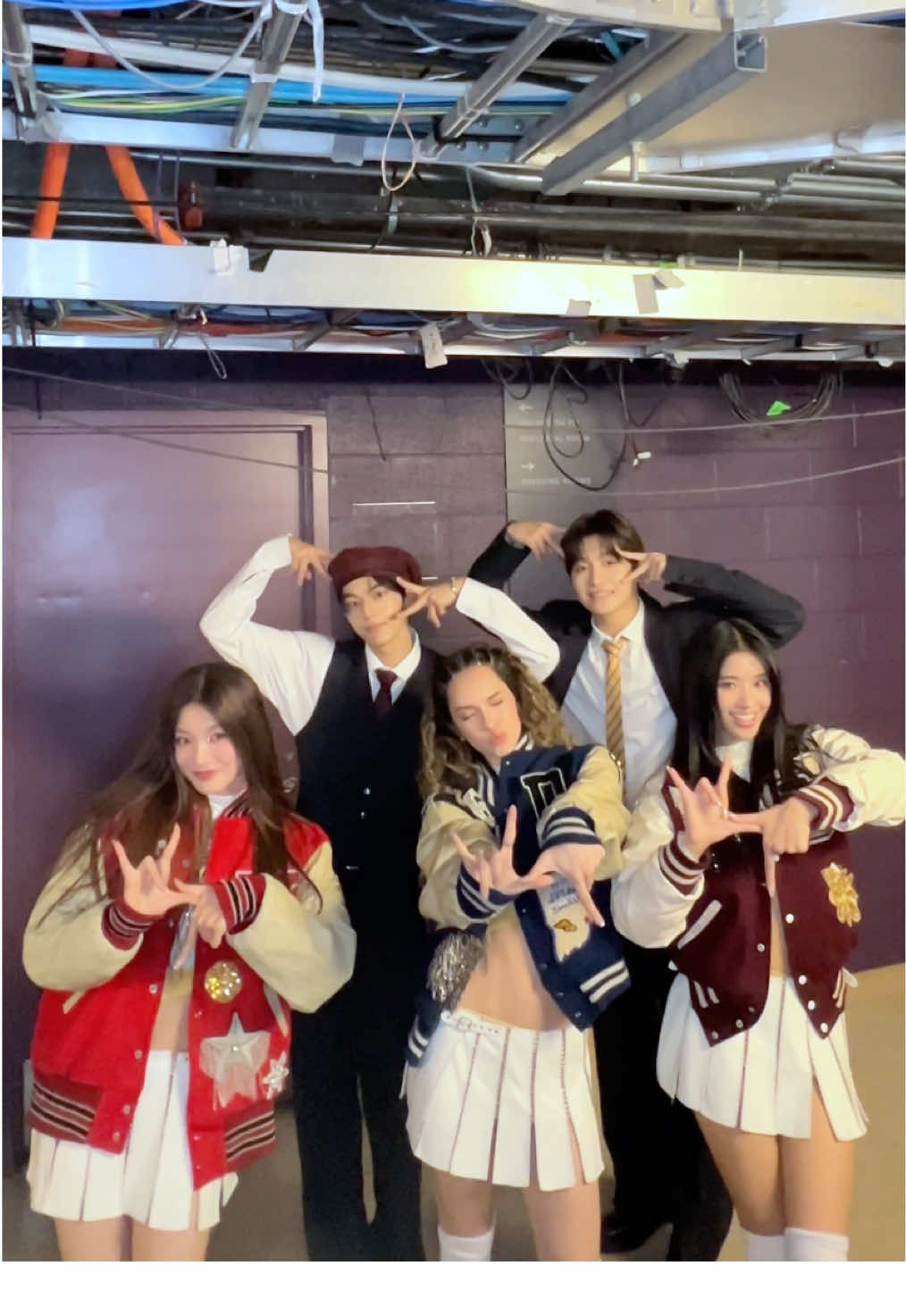 #마지막축제챌린지 🎉 with #KATSEYE_Sophia #KATSEYE_Daniela #KATSEYE_Yoonchae @KATSEYE #KATSEYE #캣츠아이 #DOHOON #도훈 #JIHOON #지훈 #TWS #투어스 #247WithUs #Last_Bell #마지막축제 #Last_Festival #NewMusic 