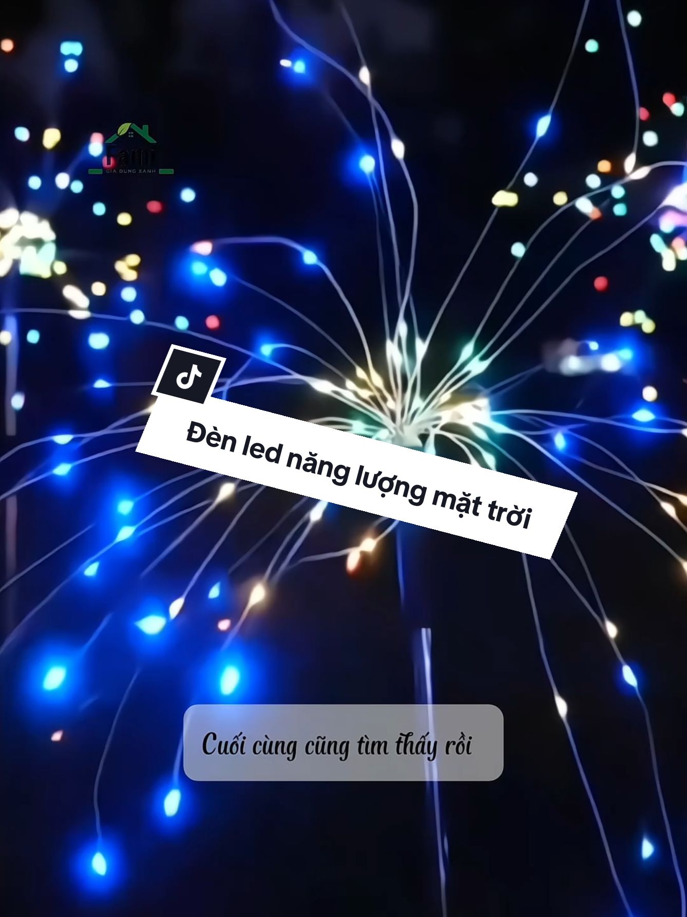 Đèn led trang trí sân vườn. #famistoregiadungxanh #denledphaohoangoaitroi #denledtrangtringoaitroi #denledphaohoanangluongmattroi #denlednangluongmattroi #tienich #muataitiktok 