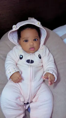 💞💎 #fypシ゚viral🖤tiktok #babyfever #cutebabies #trendingvideo #babygirl #newborn #newbornbaby #mybaby #cutebaby #3monthsold #mylove #afrohair #dadju #adayinmylife #france🇫🇷 #day50 