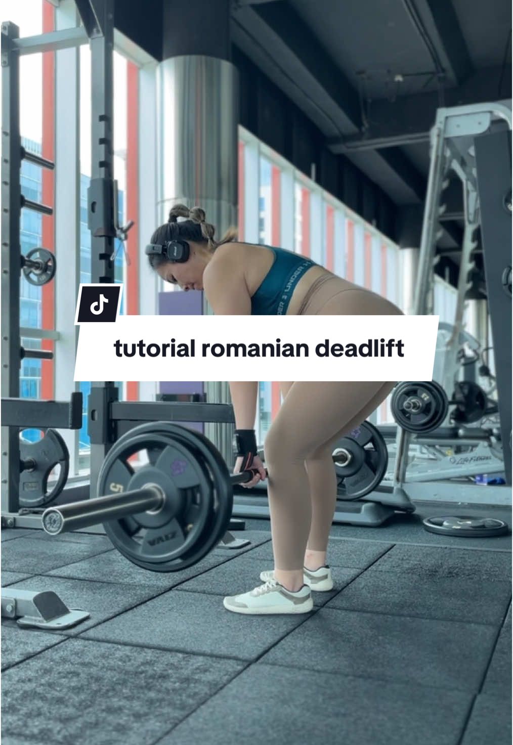 <SAVE> biar gak encok waktu lakuin romanian deadlift 🫵🏻 #tipsolahraga #gymindonesia #fitnesstips #gyminspiration #romaniandeadlift #gympemula #legday #rdl 