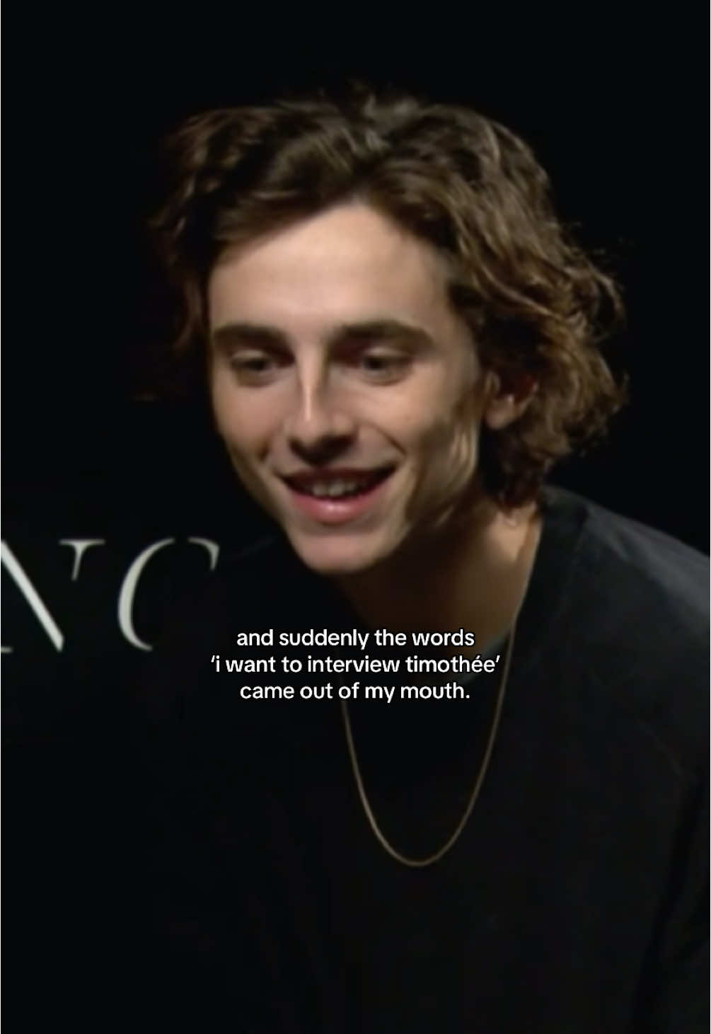 the flirting and eye contact. i would fold INSTANTLY. #timotheechalamet #timotheechalametedit #interview #timotheechalametinterview #press #promo #theking #2019 #flirting #rizz #eyecontact #british #uk #timmy #foryoupage #viral #trend #xyzbca #fyp 