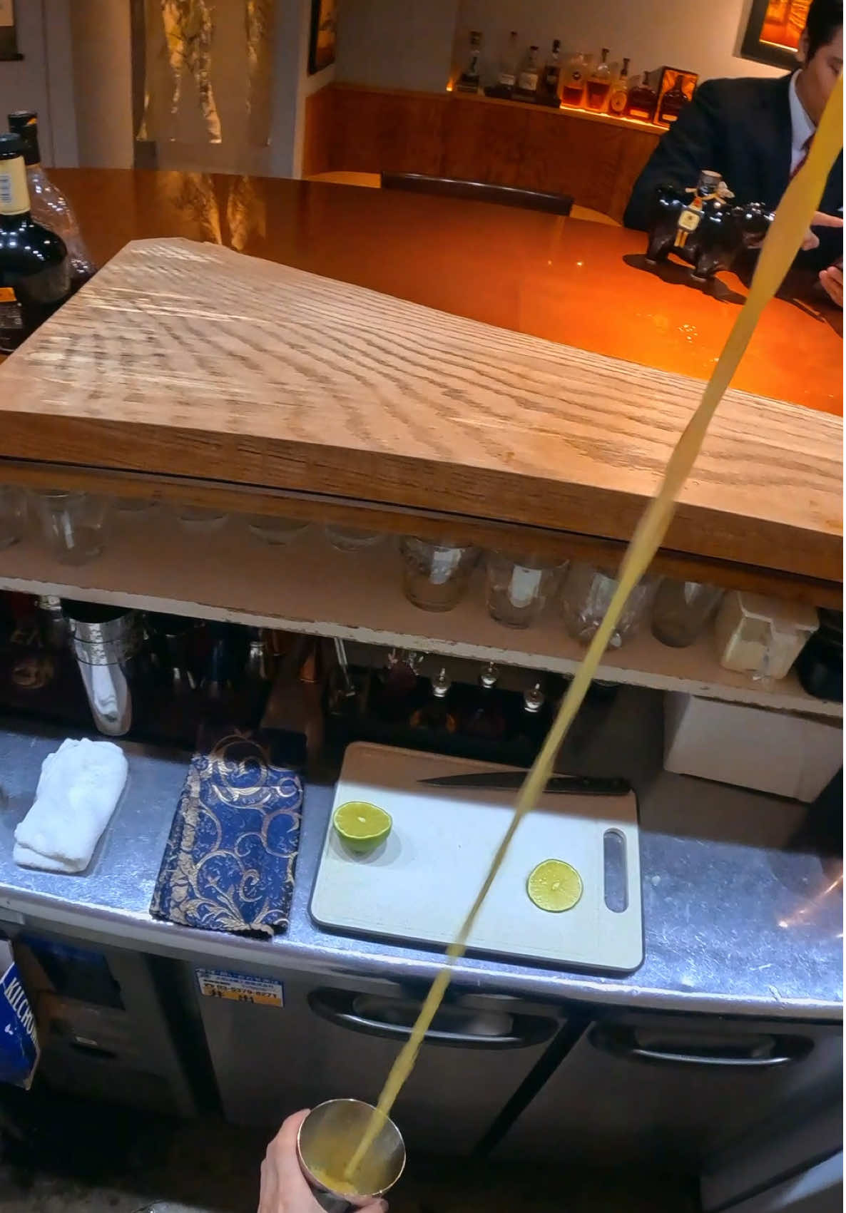 バーテンダーから見えてる世界。ラストにはまさかの展開。 #asmr #donjulio  #ウイスキーサロン