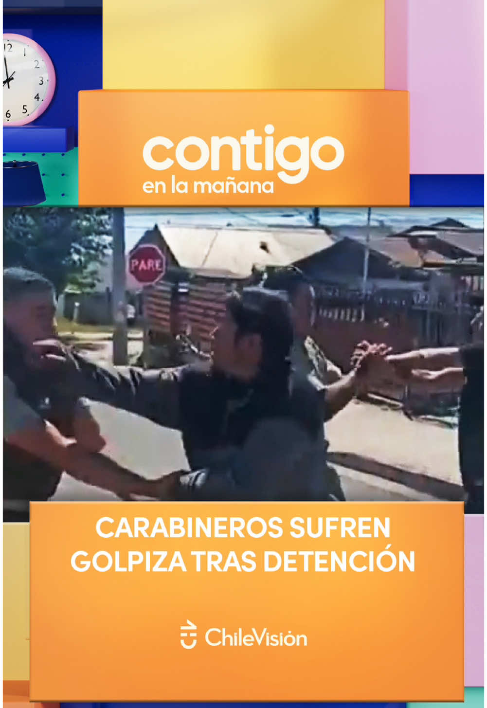 🔴San Antonio: Durante un procedimiento policial para detener a un sujeto que portaba armas cortantes en un local, dos carabineros fueron agredidos por vecinos del sector.
 
 #ContigoCHV 📲