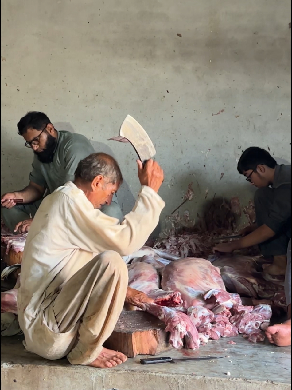 Wedding Food Mutton Preparation in a Big Wedding Hall for Guests #WeddingPreparation #VillageLifePakistan##WeddingFeast #WeddingFoodHighlights 