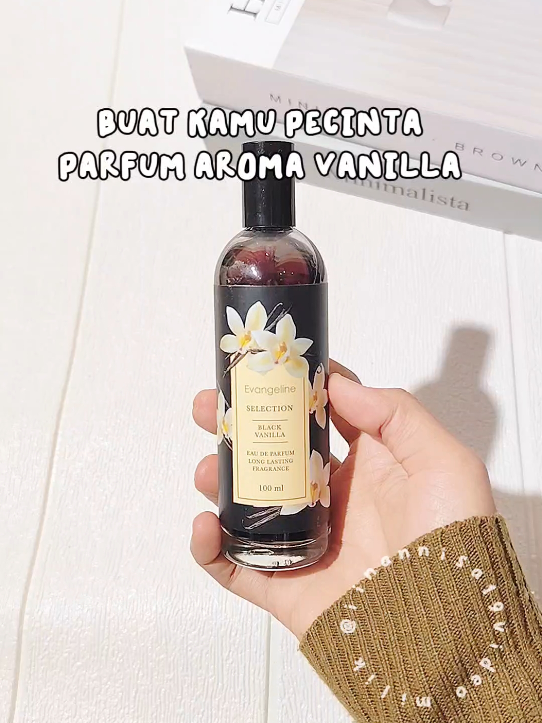 parfum evangeline yang varian black vanilla.  #parfumevangeline #parfummurah #evangelineblackvanila #racuntiktok #parfumwanita 