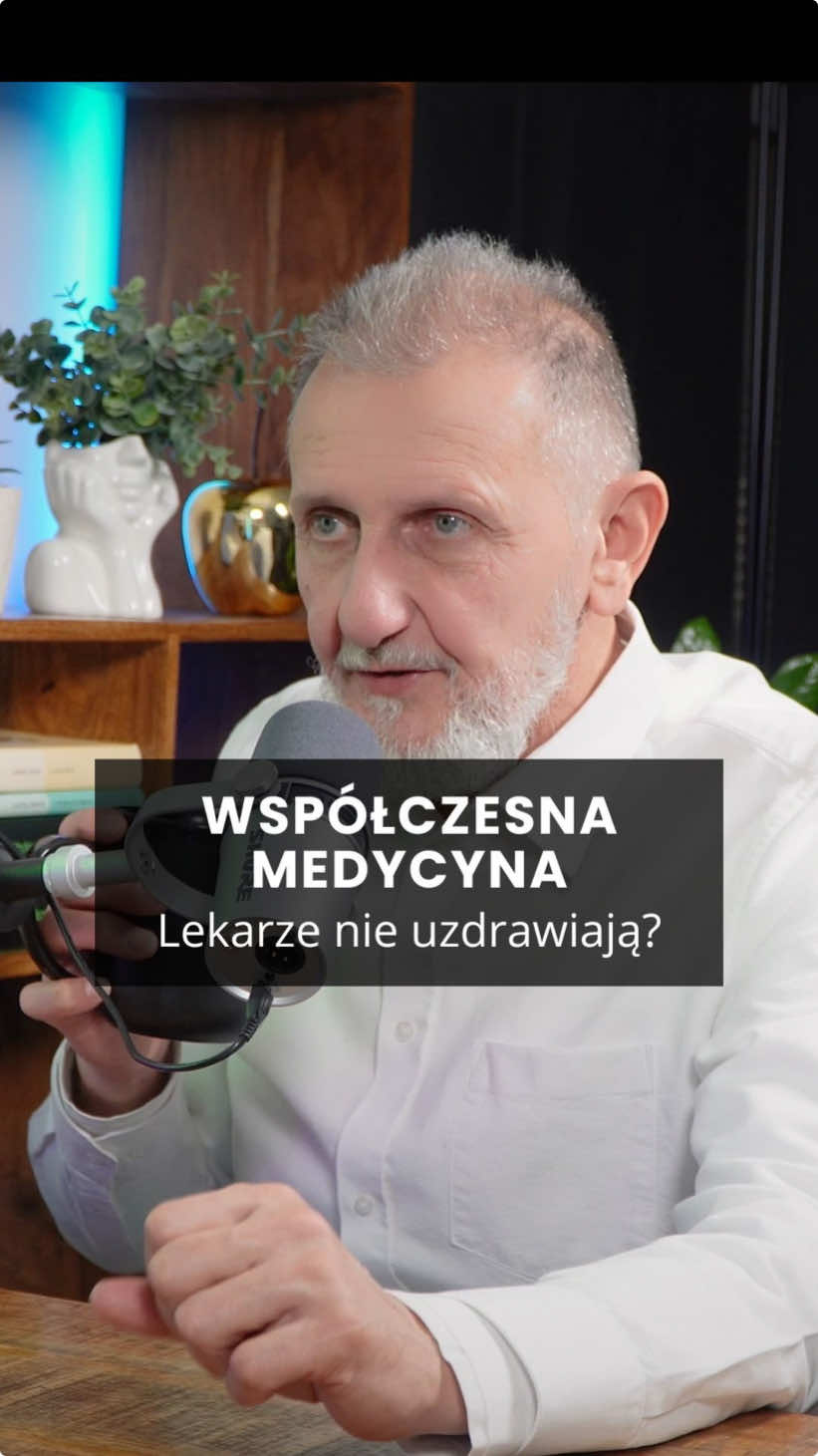 🏥Zgadzacie się ze stwierdzeniem doktora Czerniaka, że w tych czasach medycyna to biznes oraz polityka?  📽️Film dostępny na kanale YouTube VENIVERSUM pt. „Medycyna to WIELKI biznes | O nowotworach, suplementacji i diecie | HUBERT CZERNIAK”  ⬆️Link w BIO  #veniversum #veniversumkanal #bartoszsycewicz #hubertczerniak #naturopata #medycynaholistyczna #włączamymyślenie #nowotwór #medycynatobiznes #biznesmedyczny 