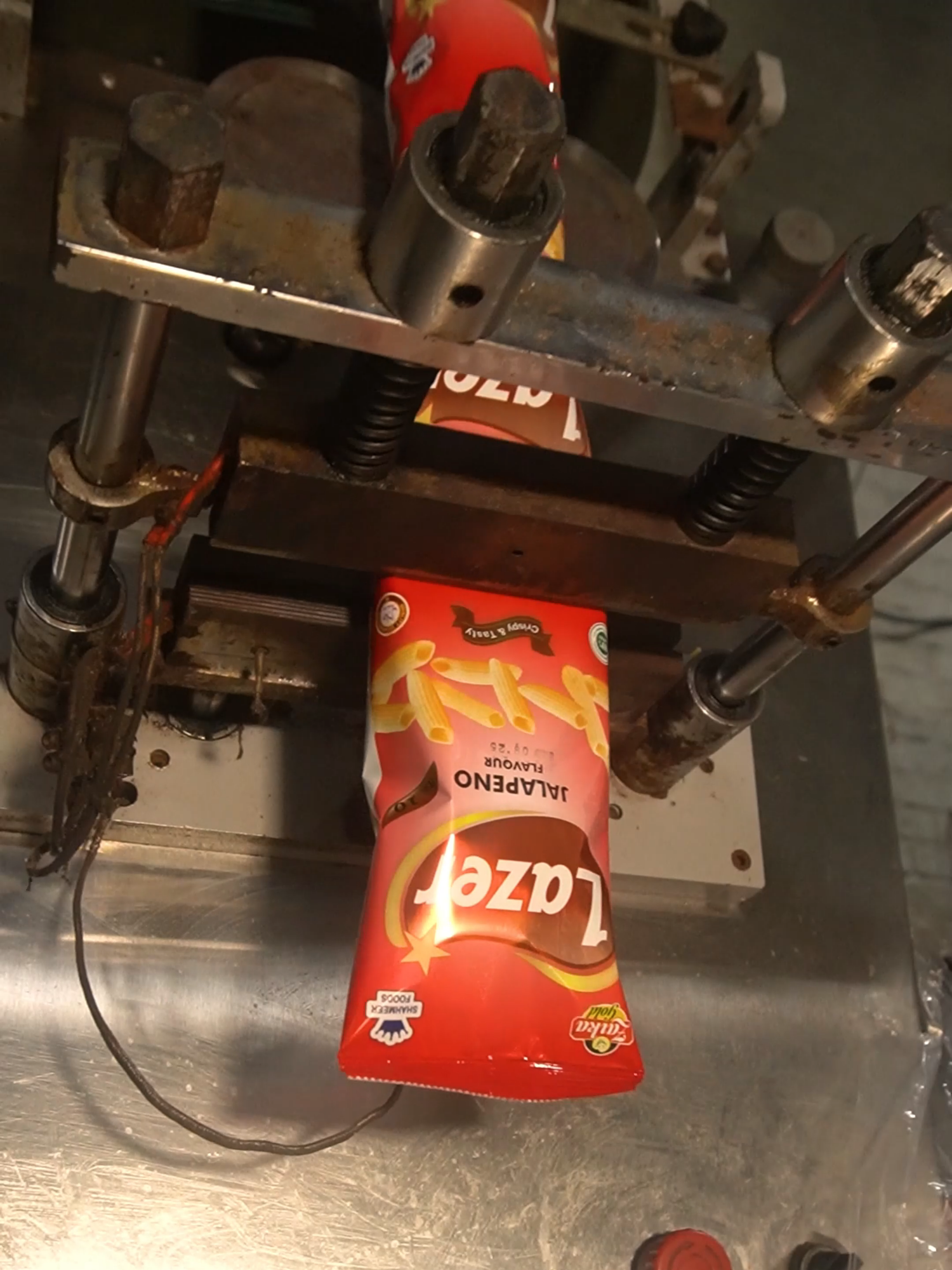 How Snacks Are Packed Automatically! #SmartMachines #BehindTheScenes