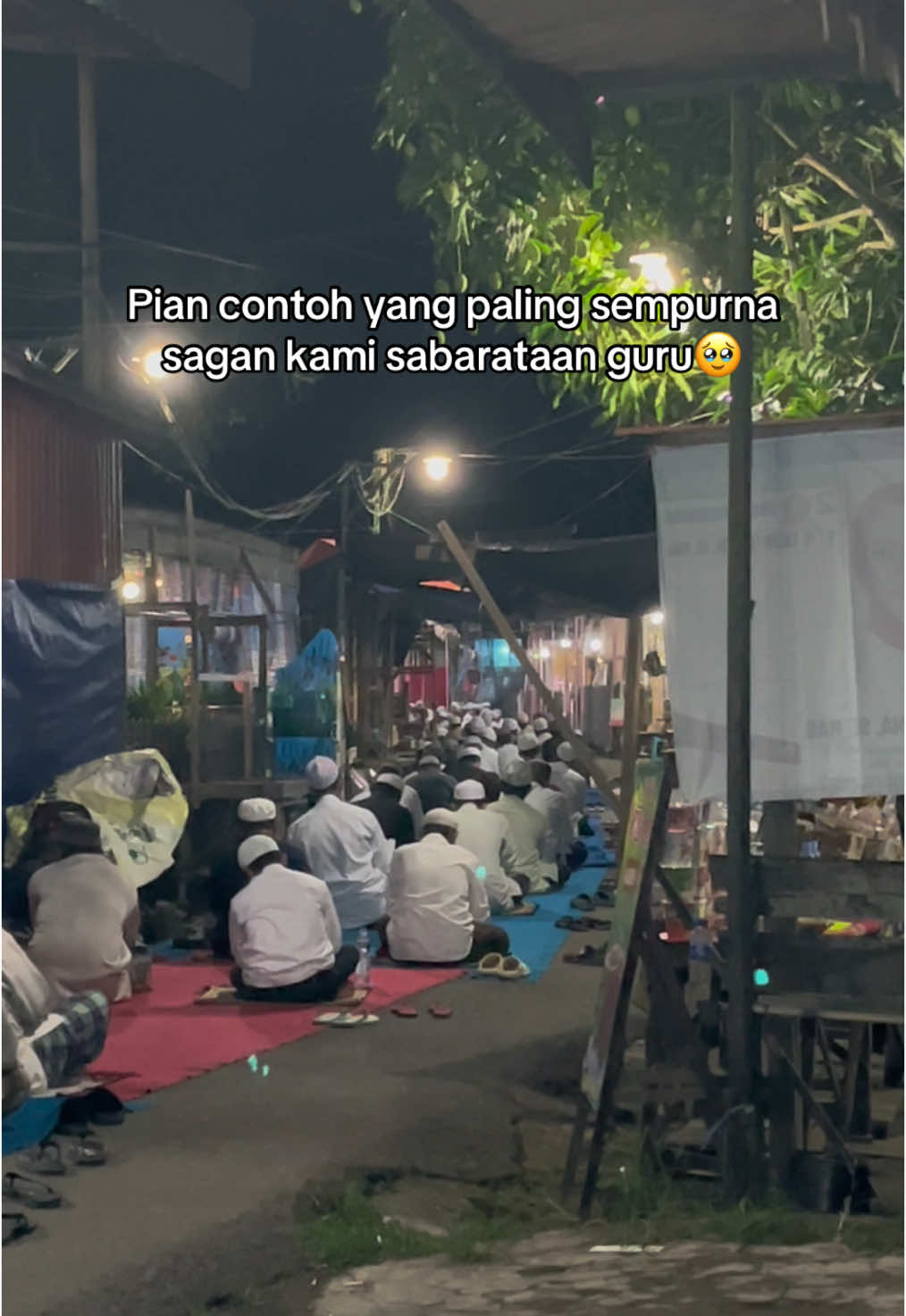 Kdd jua lagi gantinya pian sampai saat ini kdd kaliatan ada nang kawa manuruti adab pian iklas pian karamah pian guru#abahgurudanau♥️ #putraabahgurudanau #istiqomah #majlissholawat #kamirindu #hijrah #abahgurudanau✨🥹 #majlisrasulullah 