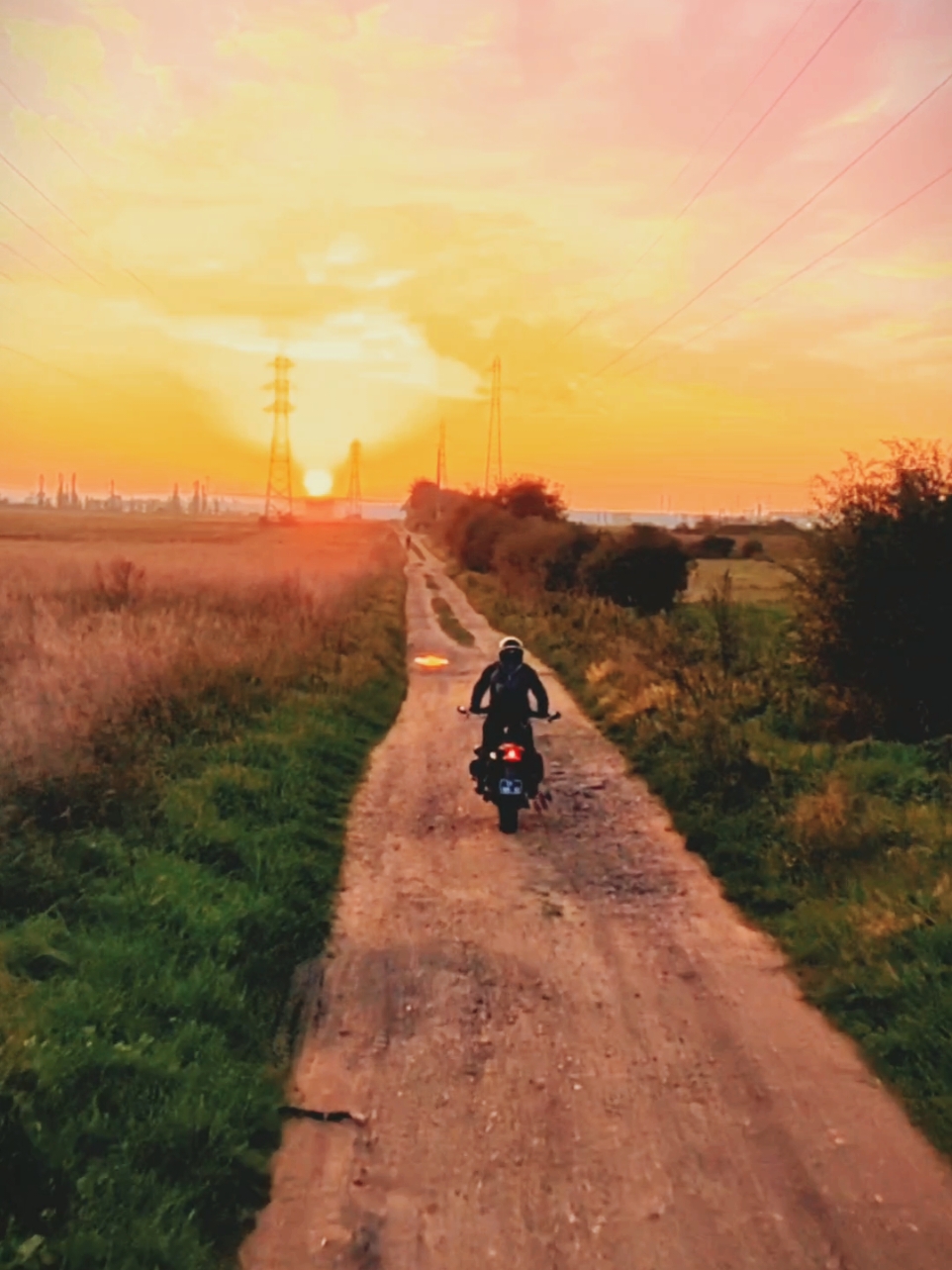 road to the sun.  #ridemotorcycleshavefun #ridemore #ducati #ducatiscrambler #scrambleritaly #scramblerducati #desertsled #ducatidesertsled #scrambler #roadtrip #triumphmotorcycles #xsr900 #ducatistagra #desmo #bikelife #instamoto #bmwmotorrad #ride #ninet #bmwninet #bmwninetscrambler #r9t #getlost #getoutandexplore #rideinstyle #motolifestyle #custommotorcycles #helmetlovers #motolifestyle #motostyle