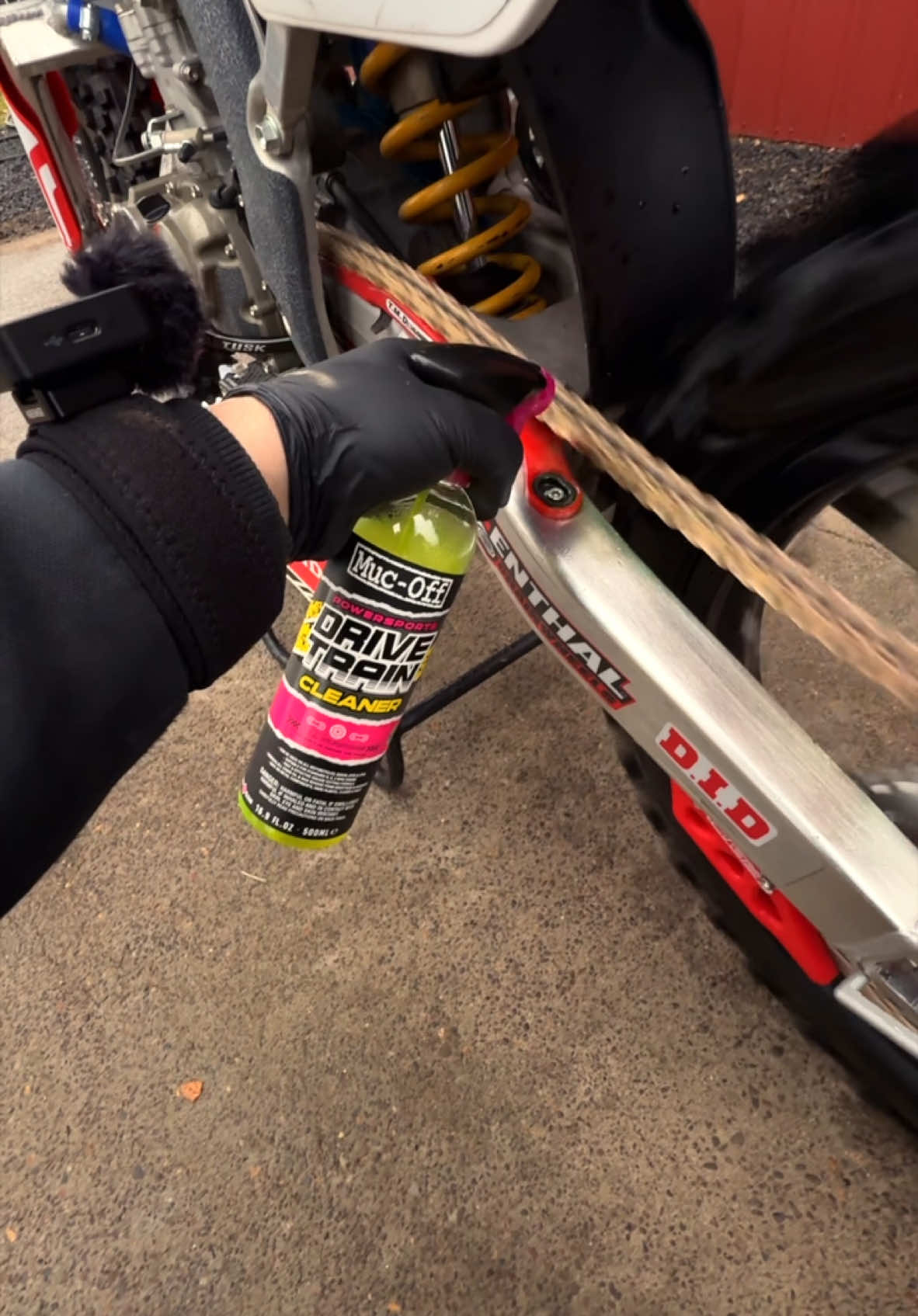 @Muc-Off Chain Cleaner works AMAZING on all the gunk that comes on new chains. I mean I’m glad it’s there as a corrosion blocker but damn is it nasty tuff. Get your bottle by clicking the @Muc-off link in my Link Tree and use my discount code nwmotogarage30 for 30% OFF!!  Need a service manual? @eManualOnline has got you covered! Click their link in my bio for 20% off your next purchase 🤘