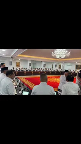 #presiden #prabowopresiden2024 #sidang #kabinetmerahputih #istananegara #gaji #guru 