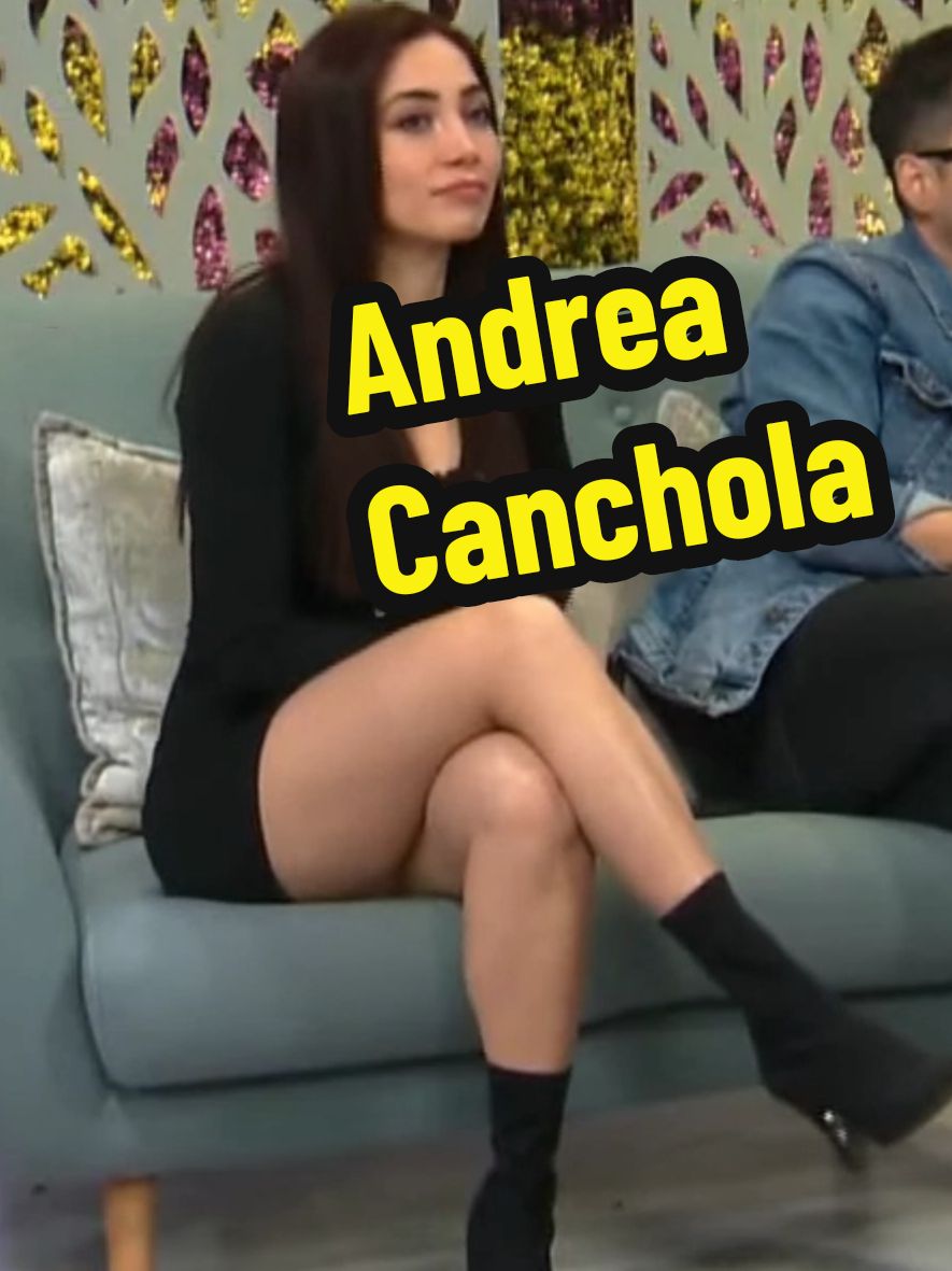 Andrea Canchola Today 🔥 @Andy _cancholas #AndreaCanchola #CrossedLegs #MiniDress #WOW 