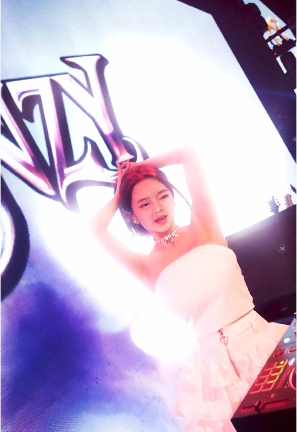 DJ Kienzy brings her unique charm and energy to Odette Malang. A perfect blend of beauty and talent! #odettemalang #kienzy #nightparty @Kienzy키엔지 밀리엔✧🇰🇷 