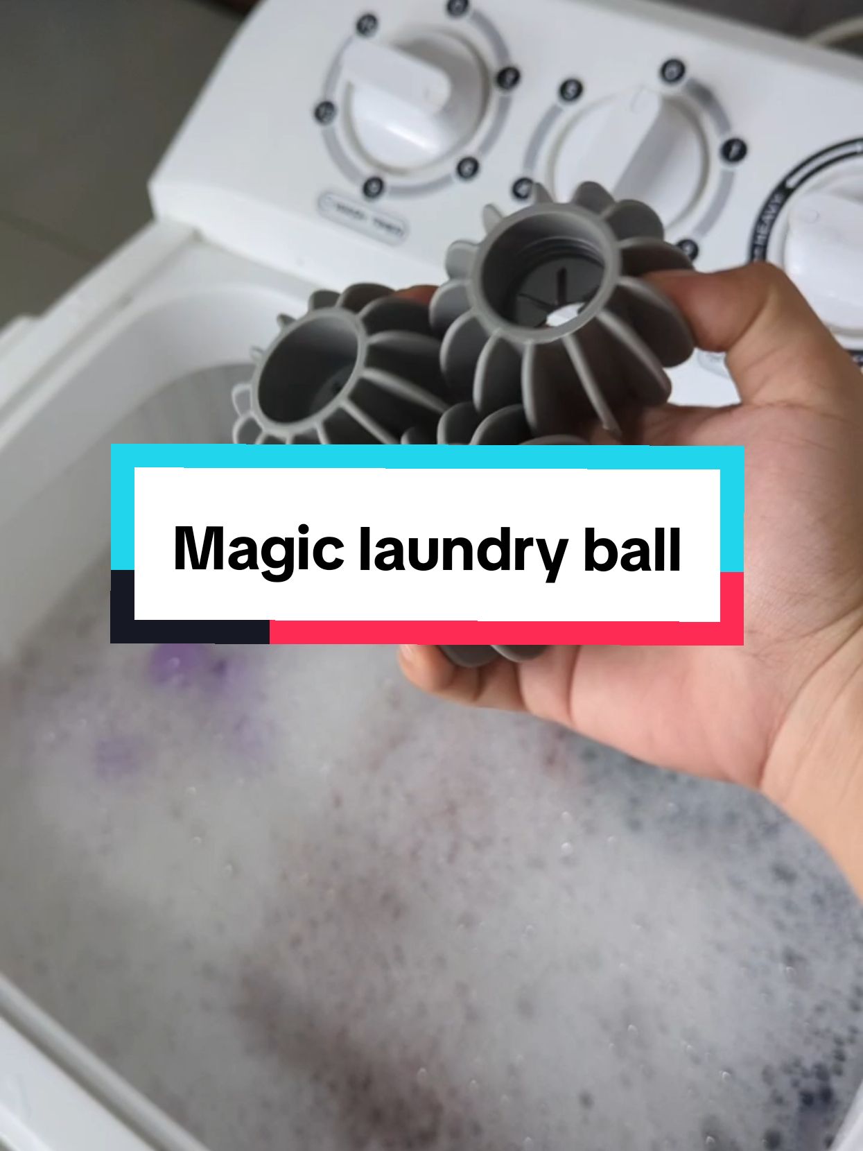 Washing machine laundry ball soft silicone balls reusable decontamination cleaning tools  #magiclaundryball #antitangleclothes #laundryball #washingmachine 