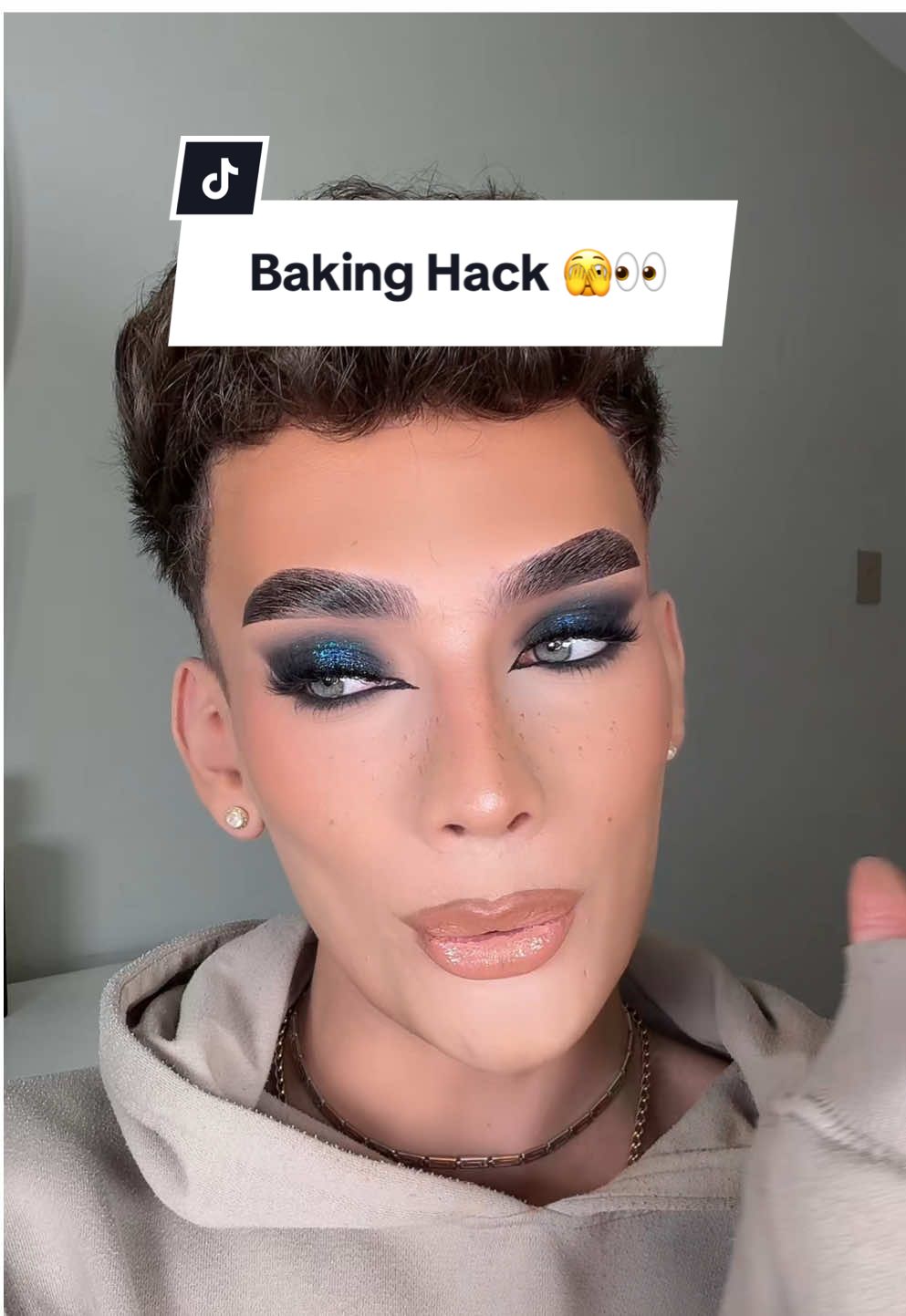 i was NOT READYYY 🤯🤯 #makeup #fyp #viral #beautyhack #hacks #makeuphack ib: @Rose Siard 