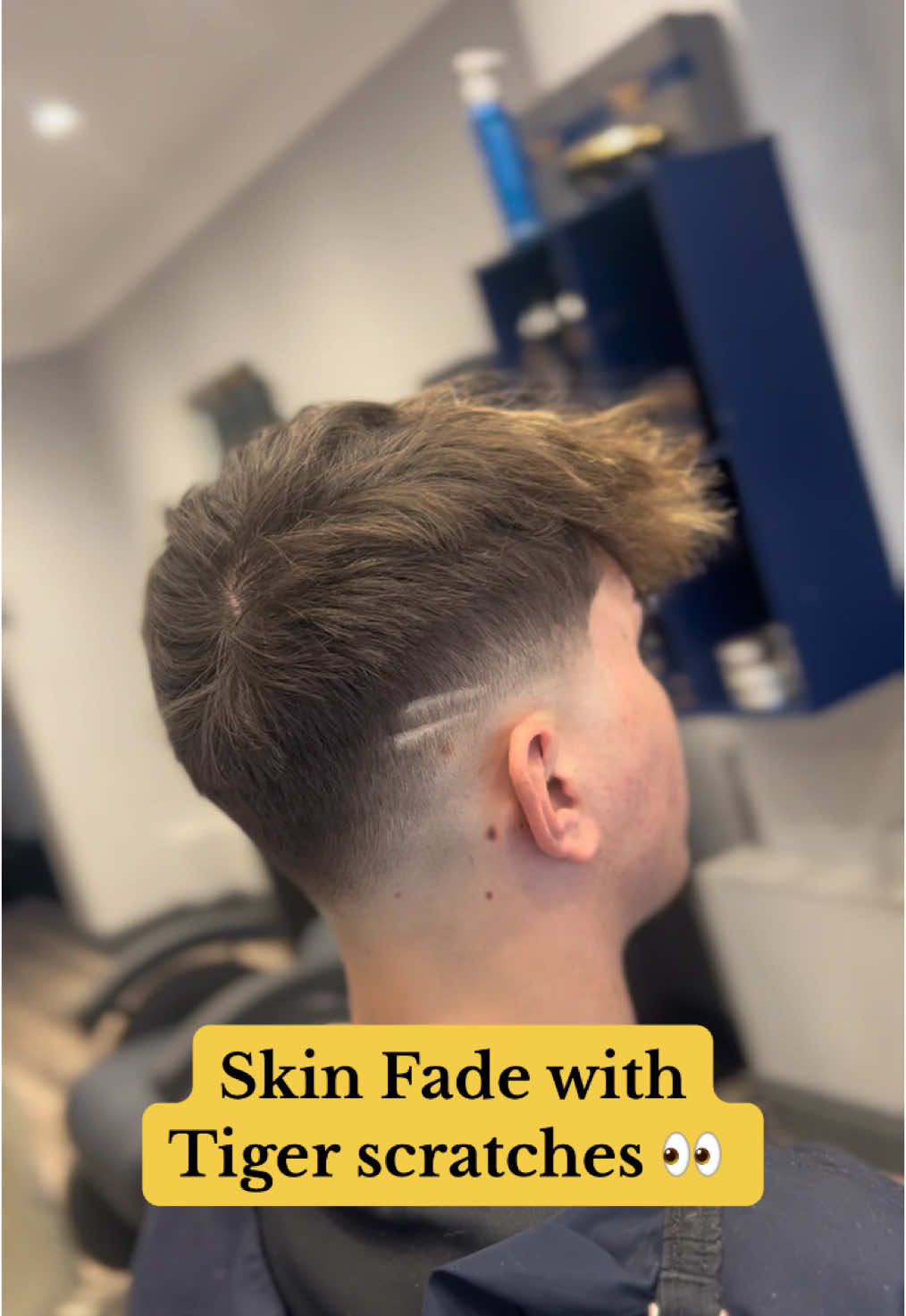 Clean skin fade with tiger scratches in the Wargrave studio! 💈 @NoorBlendz  #barbercrew #barber #barbering #barbershop #skinfade #tigerscratches #fade 