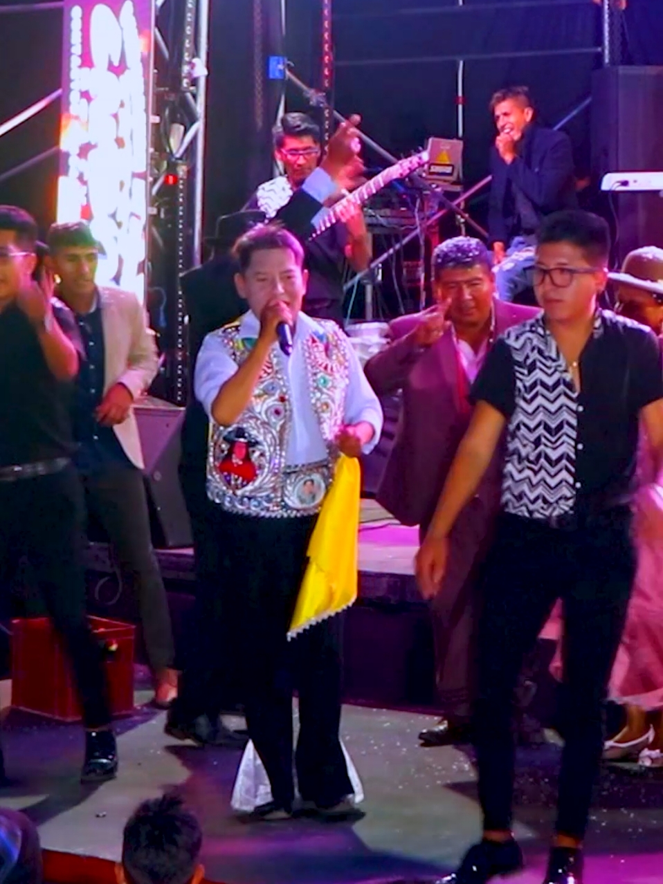 Principe Sandino - Que Me Importa A Mi #principesandino #quemeinportaami #parati #2024  #principesandino🥂🥰💞💫🎶🎤 #palomar #bolivia🇧🇴  #franklinproeventos #musica #typ #paraty #PARATI 