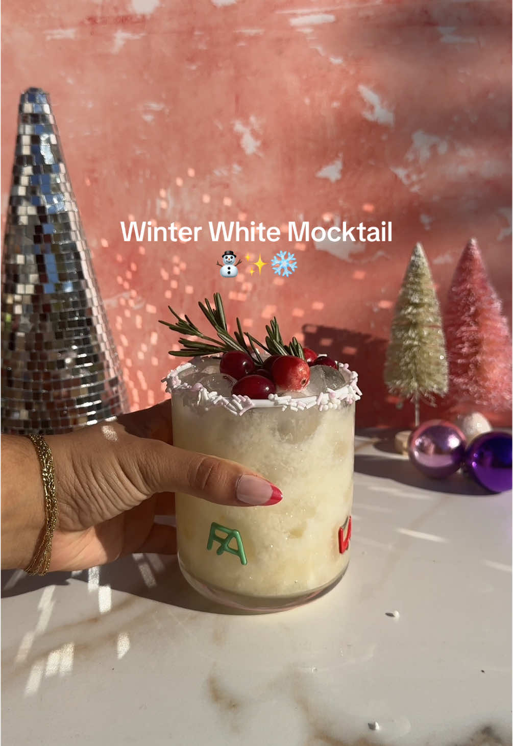 The perfect pairing for holiday feast and treats 🎄✨ #holiday #holidaydrink #drink #drinkrecipe #festivedrinks 