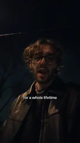 Someone needs to put this in a movie