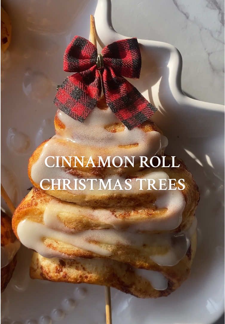 Cinnamon Roll Christmas Trees🎀