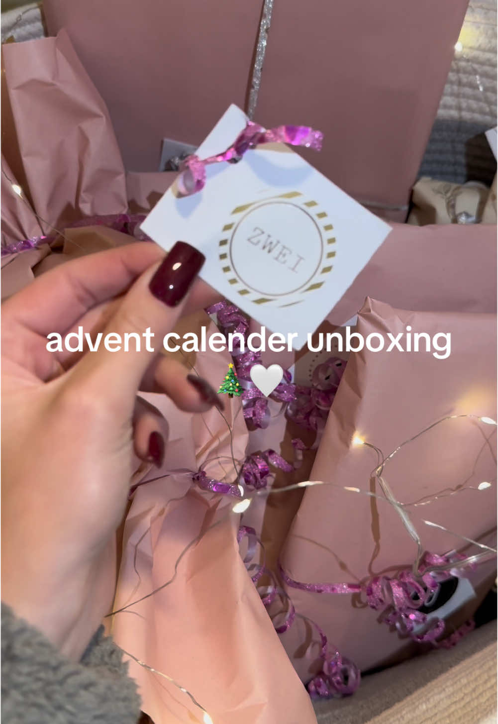 unboxing 2/23 🎄🎄 #advent #adventcalendar #2024 #christmas #present #gift #giftideas #bestfriend #friendship #best #friends #fyp #foryoupage #money #trendy #leva #levaontour #foryoupage❤️❤️ #loveyou #twofriends #unboxingvideo #unbox #hauls #gifthaul #christmashaul #unboxing#CapCut 