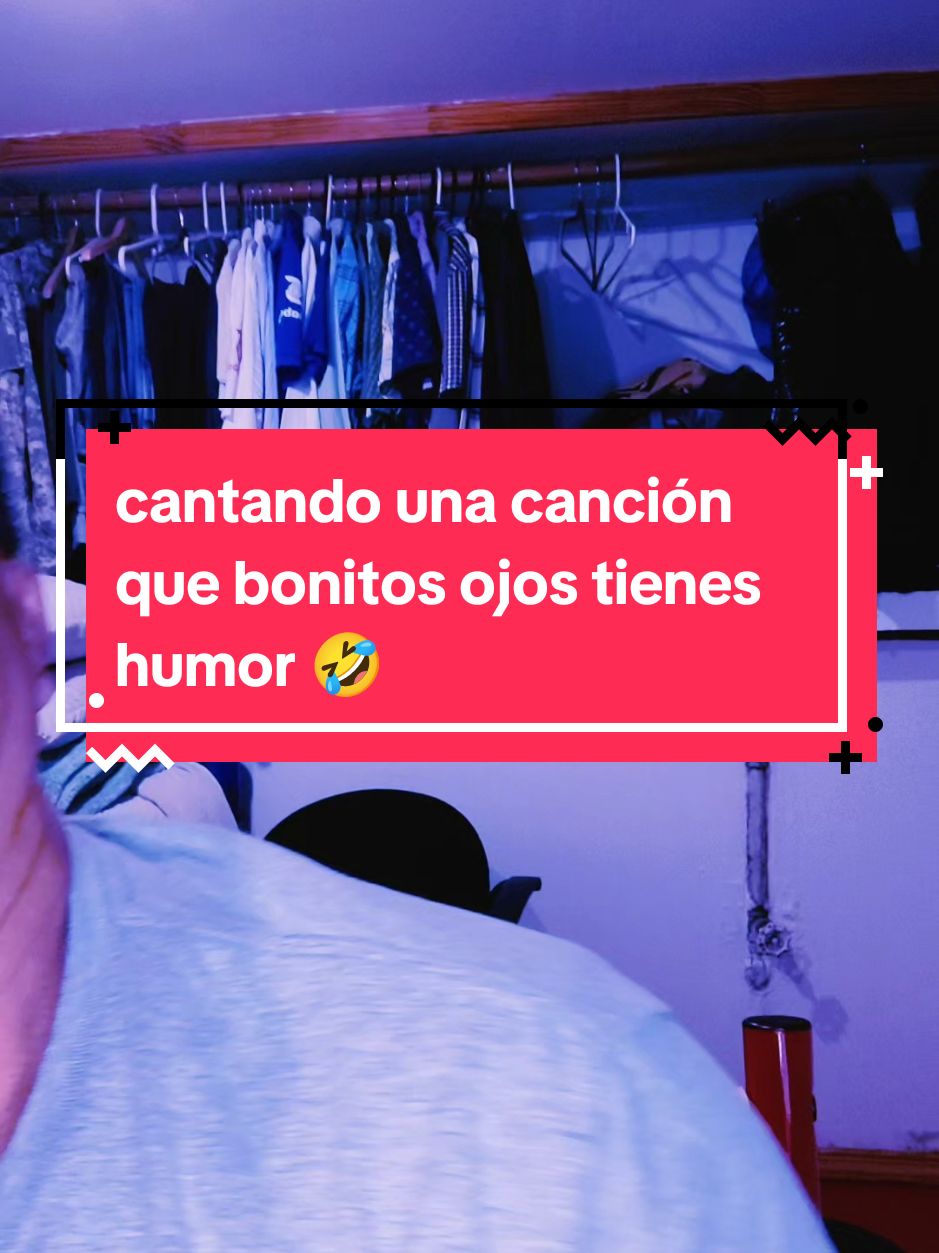 cantando una canción que bonitos ojos #cancion #ojos #hermosos #humortiktok 