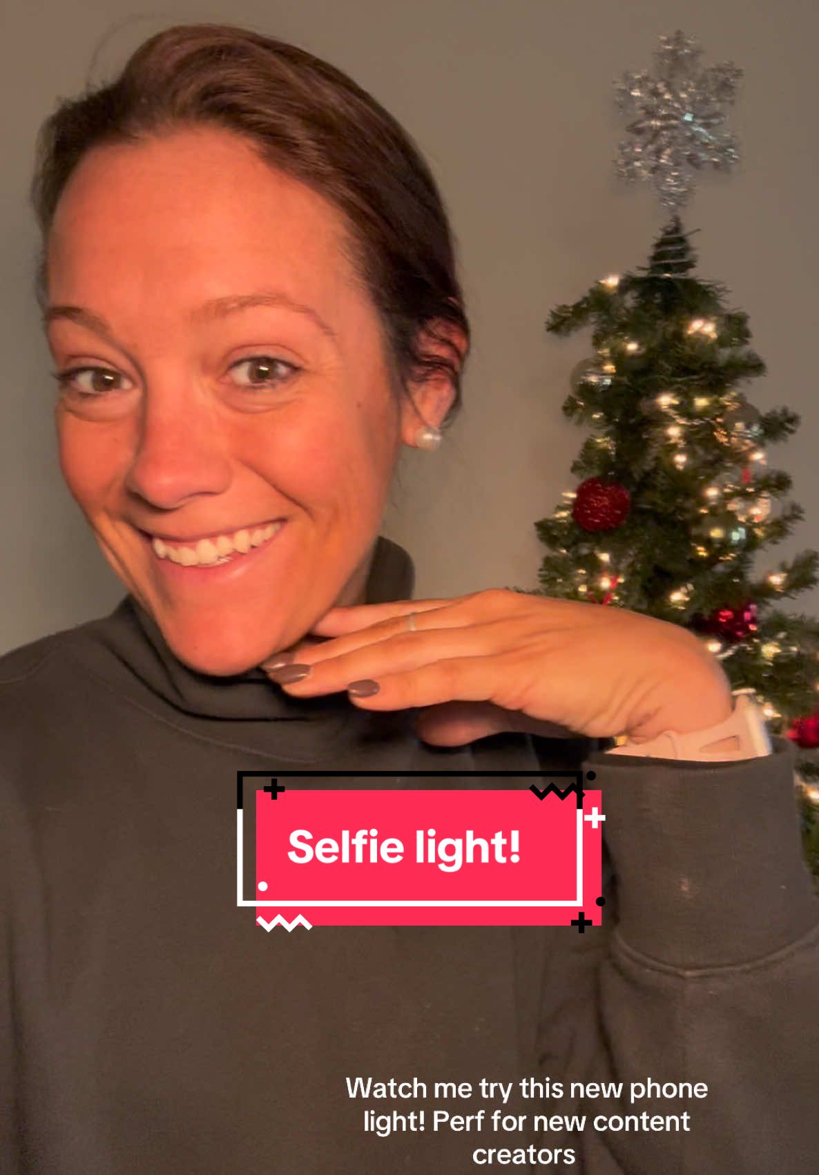 But really what a difference 😂#contentcreator #contentcreatortips #selfielight #phonelight #ledlights #fyp #cybermonday 