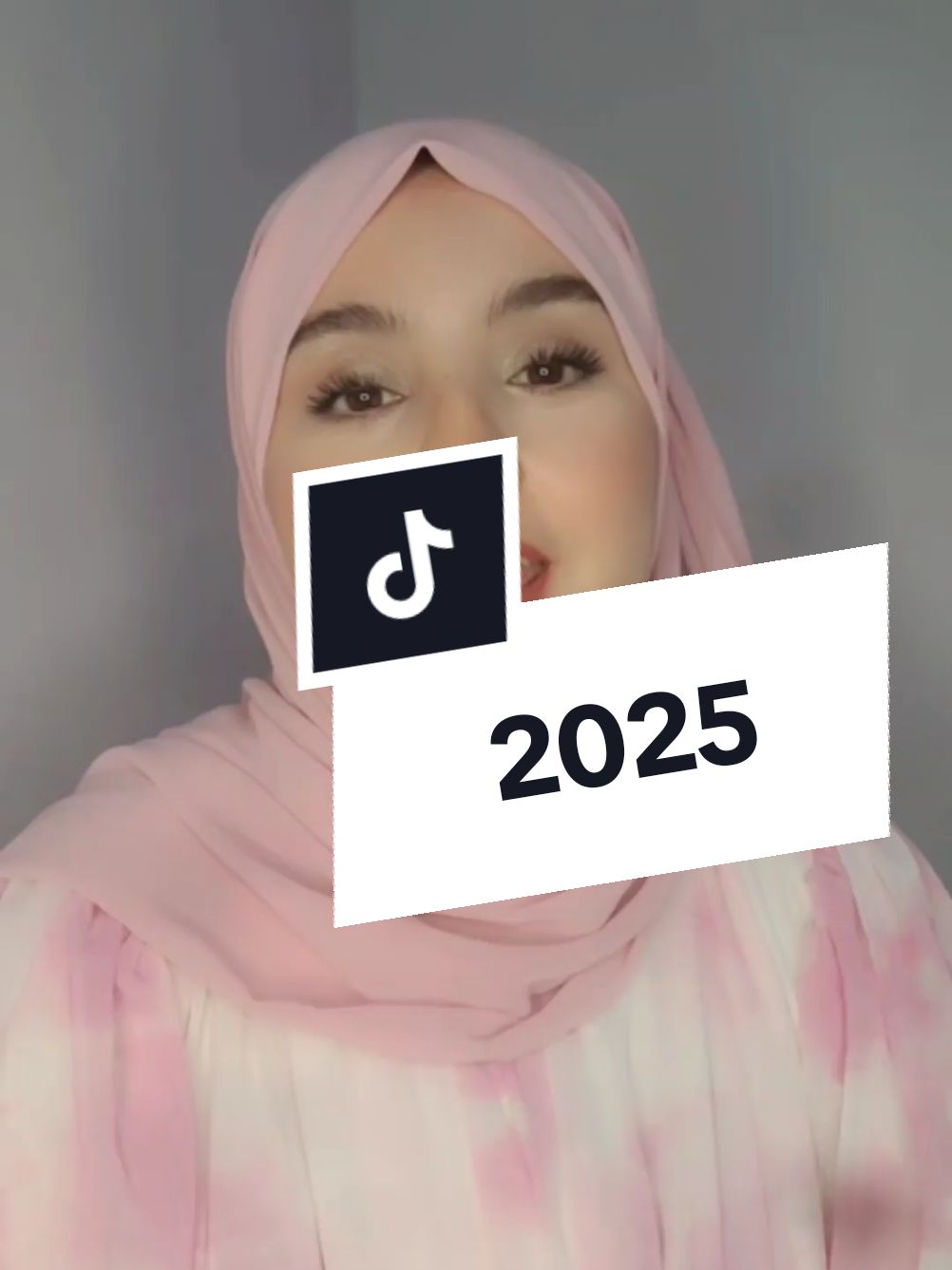 قبل 2025 أريد أن أشكرك يا جميلتي التي هي أنا 🥹 #اقتباسات #اقتباسات_عبارات_خواطر #2025 #عام_جديد #عام_2025 #رميسة_مهناوي #تعليق_صوتي #اكسبلورexplore 