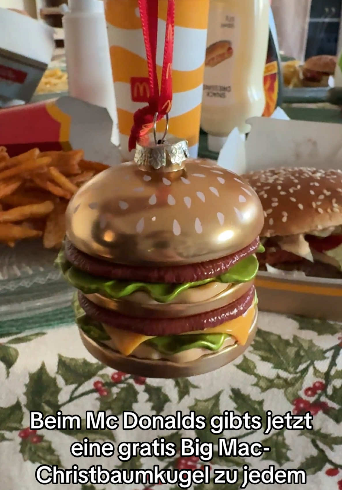 Mc Christmas 😍🎄✨🍔 #mcdonalds #mcdonaldshacks #christmas #bigmac #xmas #FoodLover #foryou #fyp #trendy #austria @McDonald’s