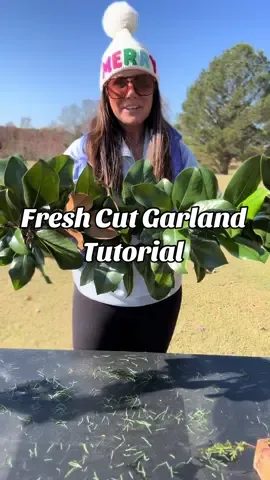 Tips and Tricks to keep your fresh cut greenery to last longer #garland #christmasgarland #winterdecor #freshcuts #greenery #southernliving #naturesgifts #magnolia #christmasdecor