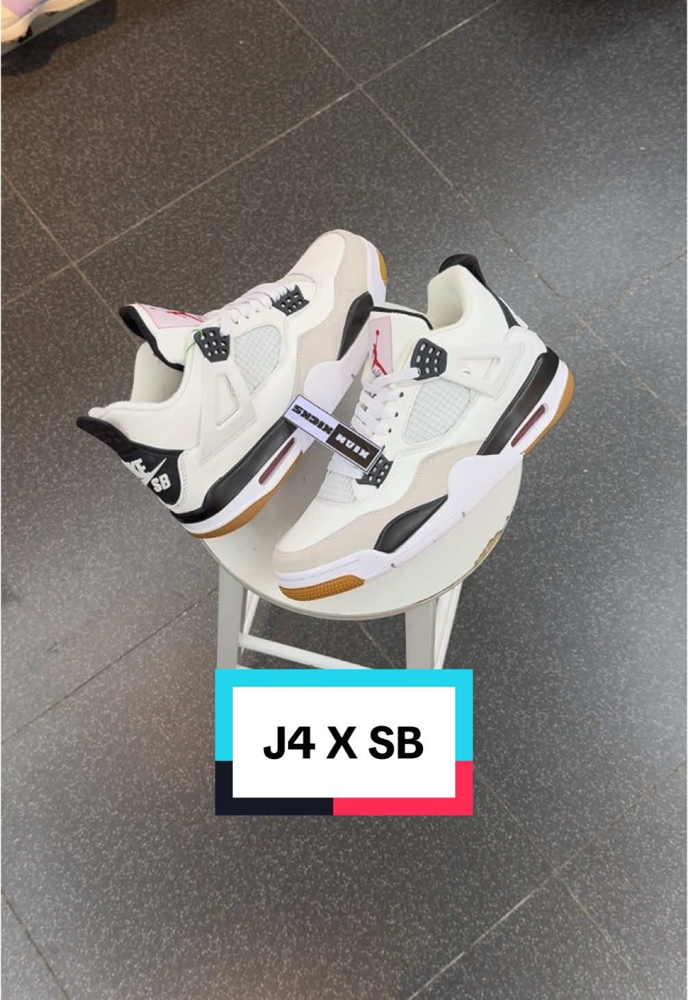 J4 X SB WHITE BLACK FBPAGE:XIAN KICKS