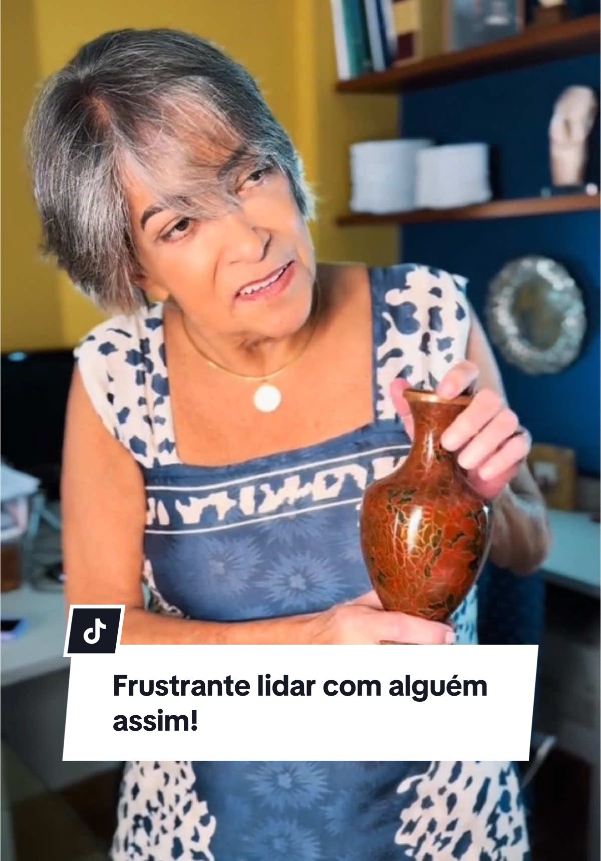 Valorize gestos de dedicação e retribua com gratidão. Pequenas atitudes mostram o quanto você respeita o outro! #Respeito #Etiqueta #Gratidão #BoasManeiras #Elegância