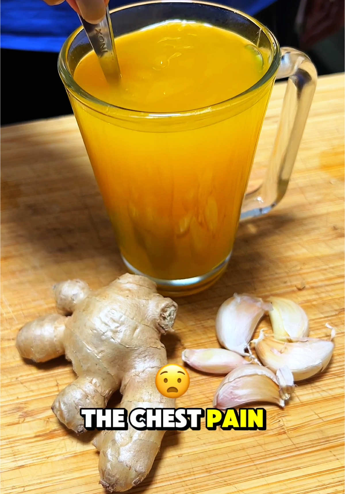 Mix turmeric powder with ginger !  #Recipe #recipes #naturalremedy  #naturalremedies #homeremedies #chest #pain #fatigue #fyp 