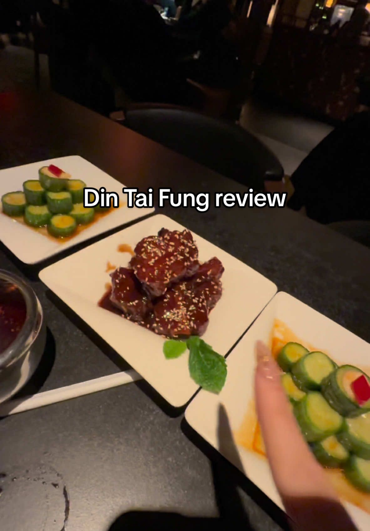 Come with us to Din Tai Fung.. this hit 10/10 & pls ignore my rolls LMAO 😭 #fyp #dintaifung #mukbang #foodreview #foodtiktok #bigback 