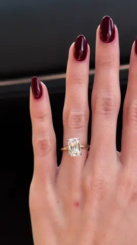 Replying to @dontbreakupwithme Details on my ring!