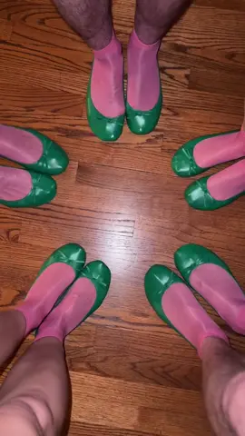 what we do when we hang out. #feet #foot #footwork 