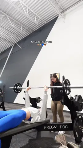 full upper body day 💙🤎 #GymTok #FitTok #workoutroutine #upperbodyworkout #gymgirl #fyp 