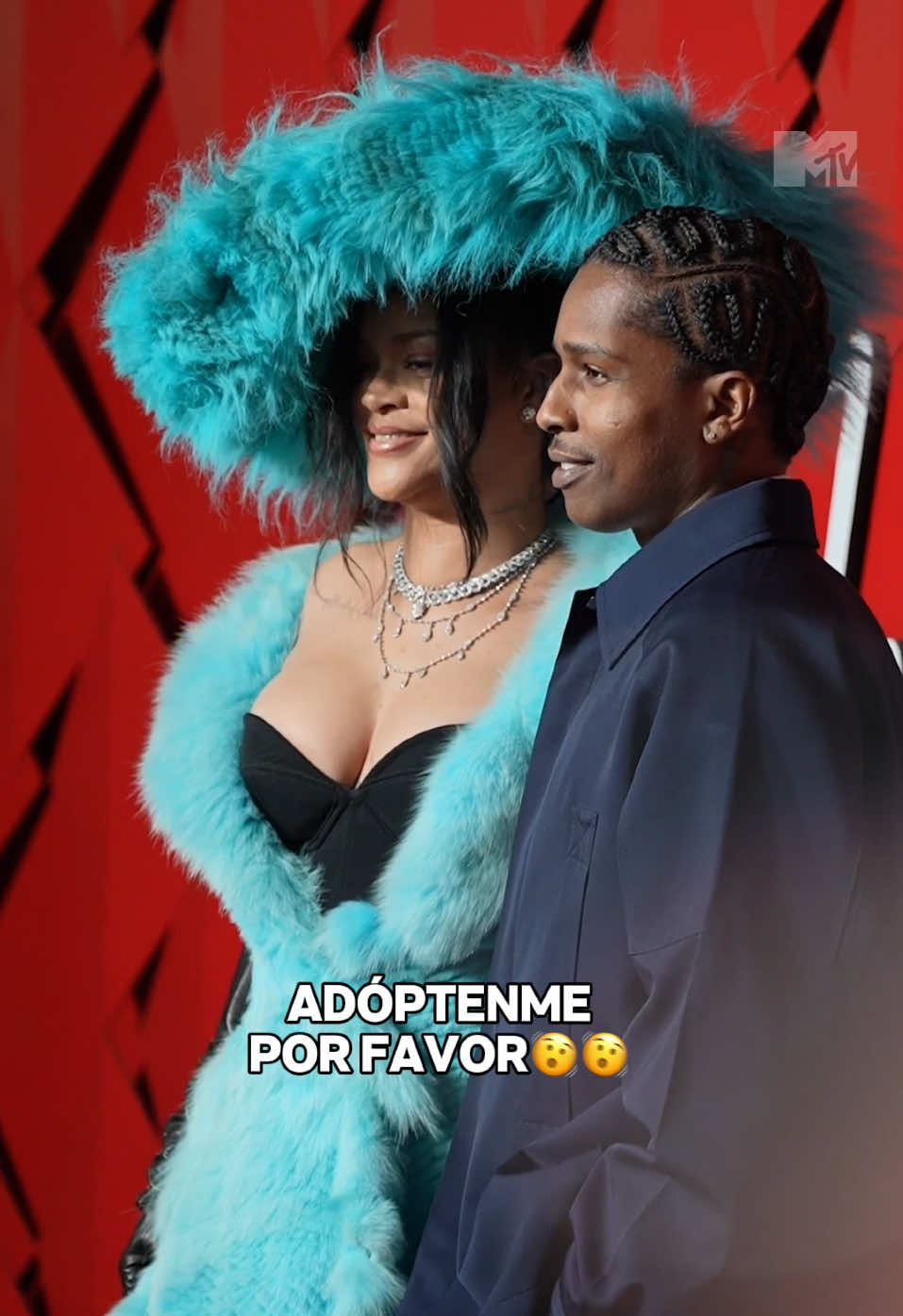 LES PROMETO QUE ME PORTO BIEN 🛐🛐🛐 #MTVMúsica  #Rihanna #ASAPRocky 